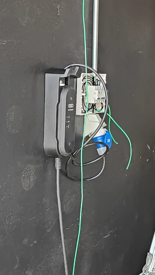 Ponto de recarga com proteção dedicada